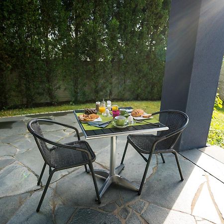 Bed & Breakfast Outlet Hotel Dettingen an der Erms Dış mekan fotoğraf