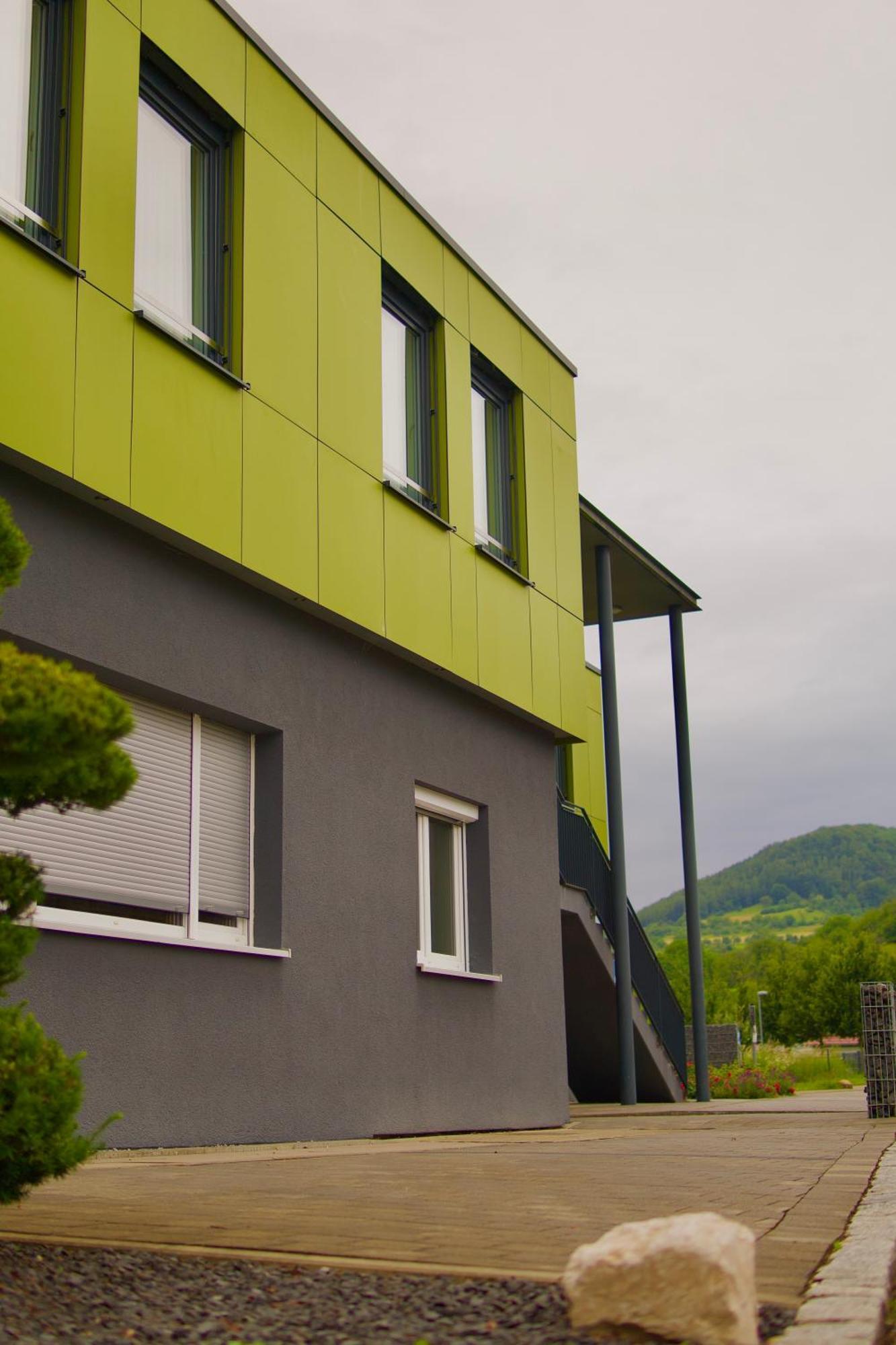 Bed & Breakfast Outlet Hotel Dettingen an der Erms Dış mekan fotoğraf