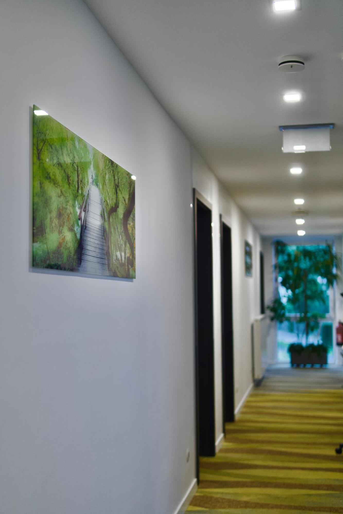 Bed & Breakfast Outlet Hotel Dettingen an der Erms Dış mekan fotoğraf