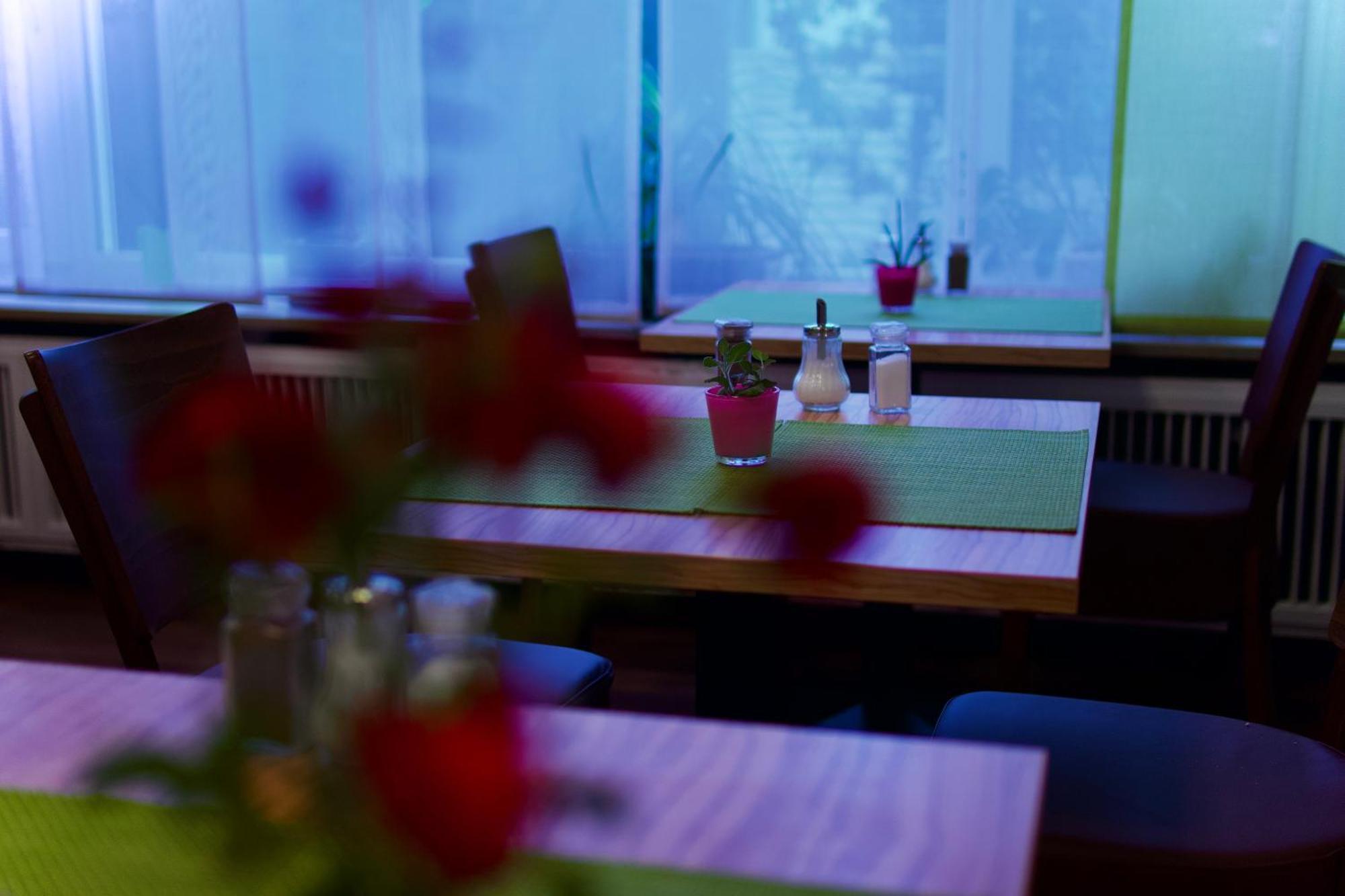 Bed & Breakfast Outlet Hotel Dettingen an der Erms Dış mekan fotoğraf