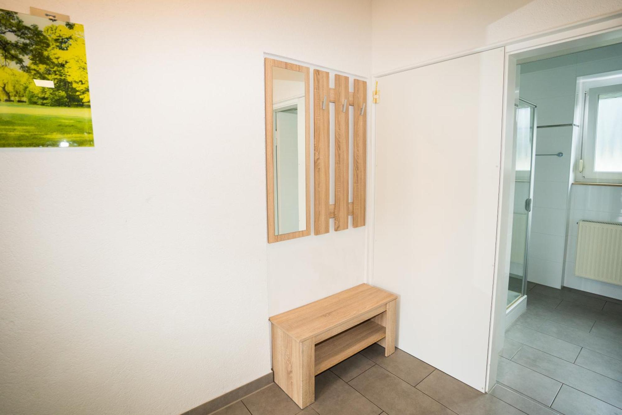 Bed & Breakfast Outlet Hotel Dettingen an der Erms Dış mekan fotoğraf